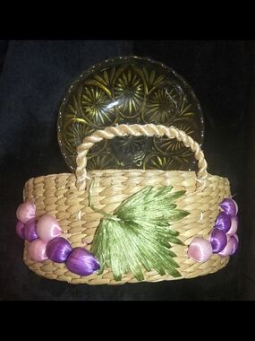 Vintage Raffia Casserole Basket With Amber Glass Bowl 8"
